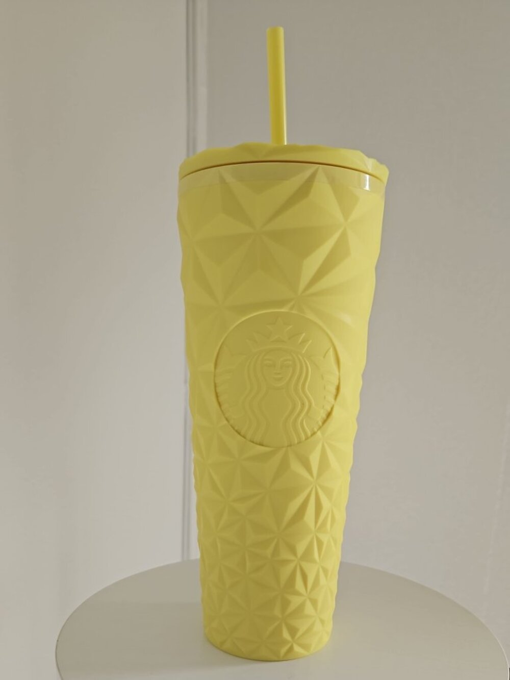 💛 Starbucks 2025 Butter Yellow Soft Touch Prism 24oz Venti Tumbler w/ Straw